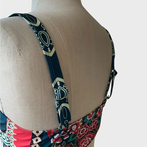 Bikini 2 Piece Swimsuit - Picture 4 of 9